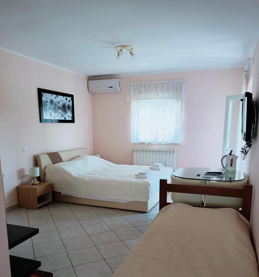 Aparthotel Viola Пьешчана-Увала Экстерьер фото