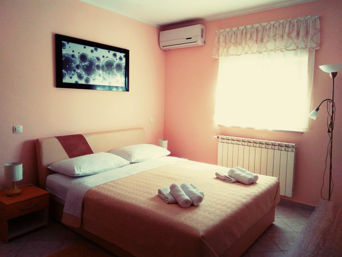 Aparthotel Viola Пьешчана-Увала Экстерьер фото