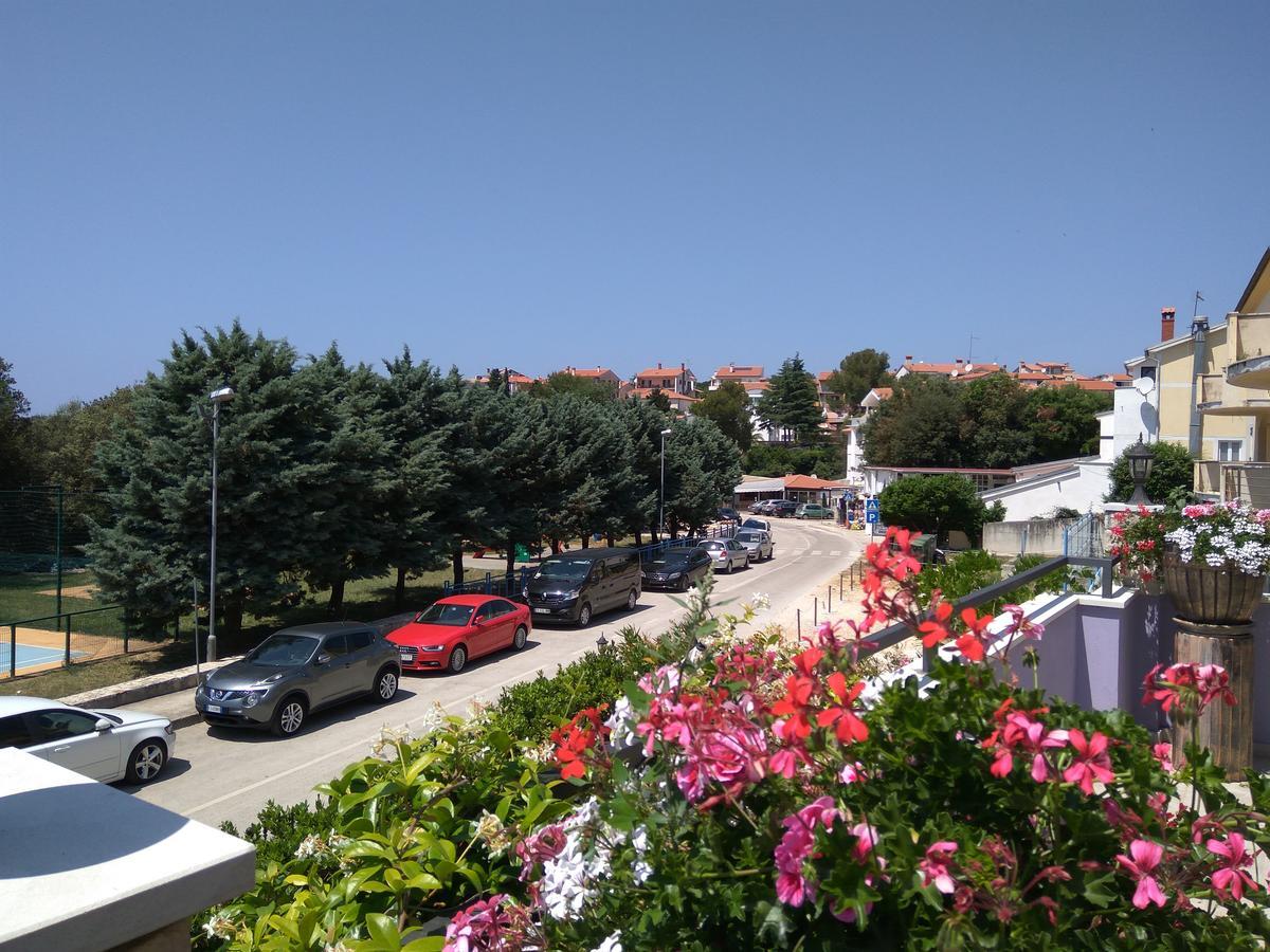 Aparthotel Viola Пьешчана-Увала Экстерьер фото