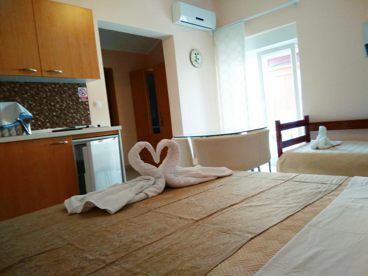 Aparthotel Viola Пьешчана-Увала Экстерьер фото